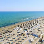 C55 - Alz Odyssey Pool & Aparthotel 3*