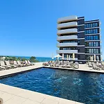 Aparthotel C55 - Alz Odyssey Pool & Navodari