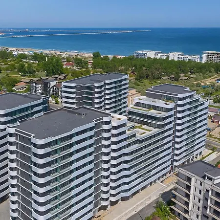Apartmanhotel C55 - In Alezzi Odyssey Pool & Mamaia Nord 3*